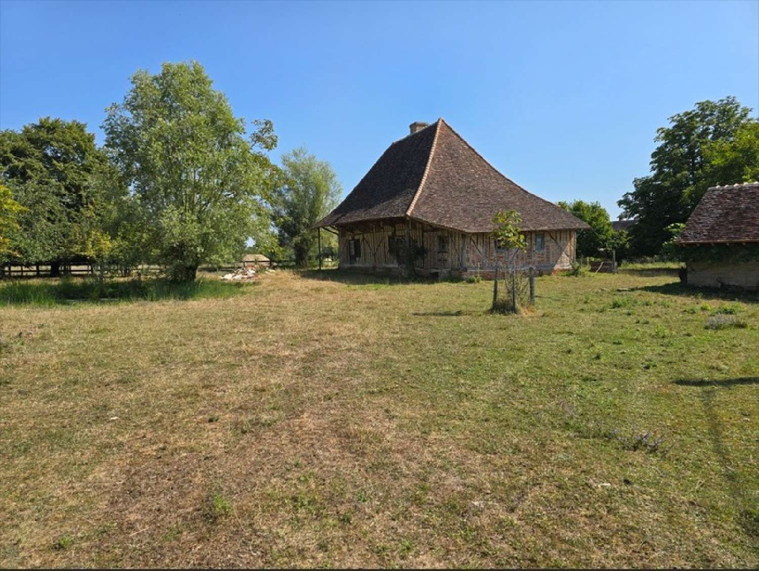  en venta casa rústica Saint-Germain-du-Bois Saône-et-Loire 5