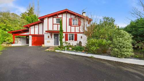 Cambo-les-Bains Pyrénées-Atlantiques huis foto 7245954