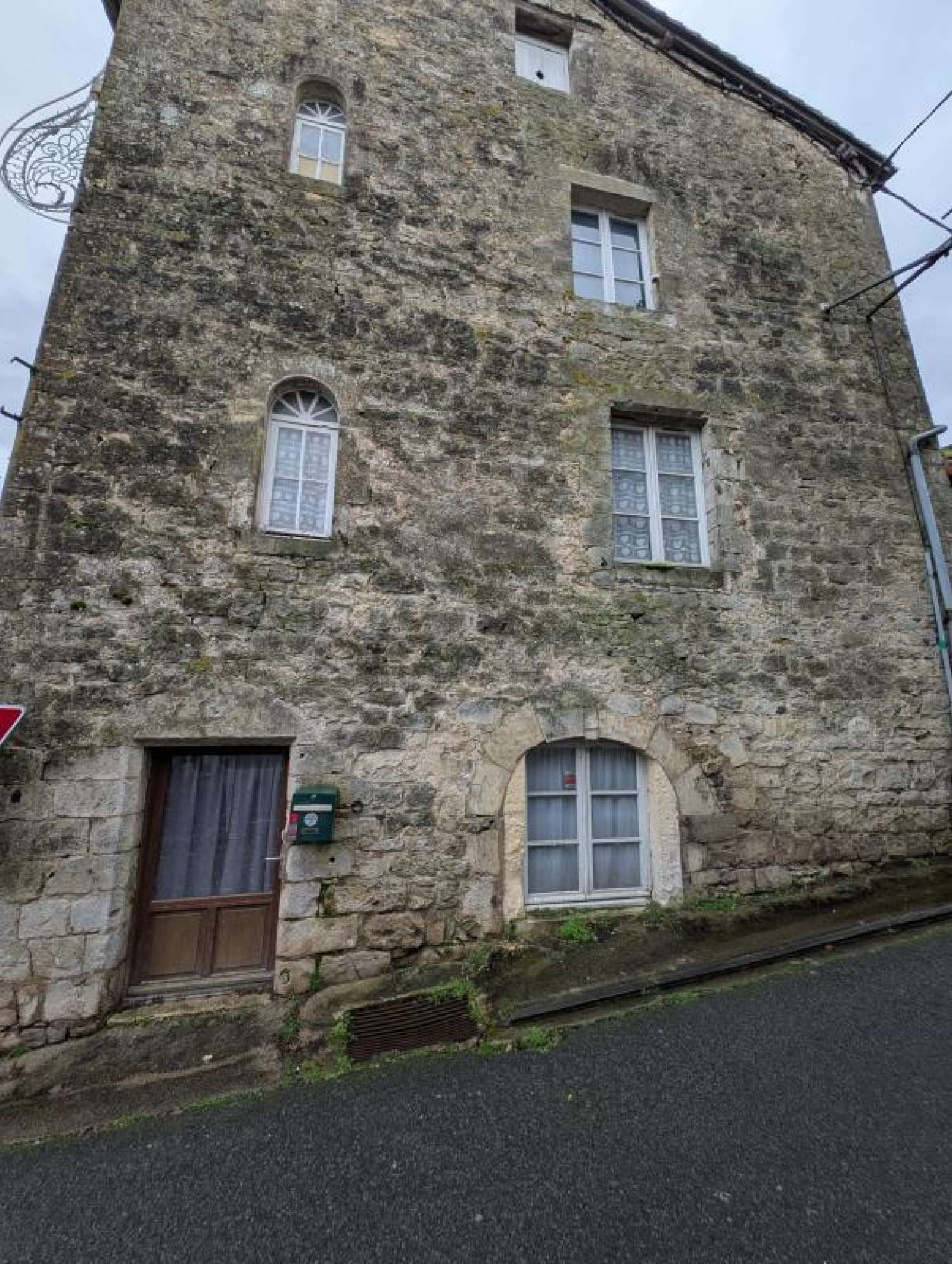 te koop huis Charroux Vienne 1