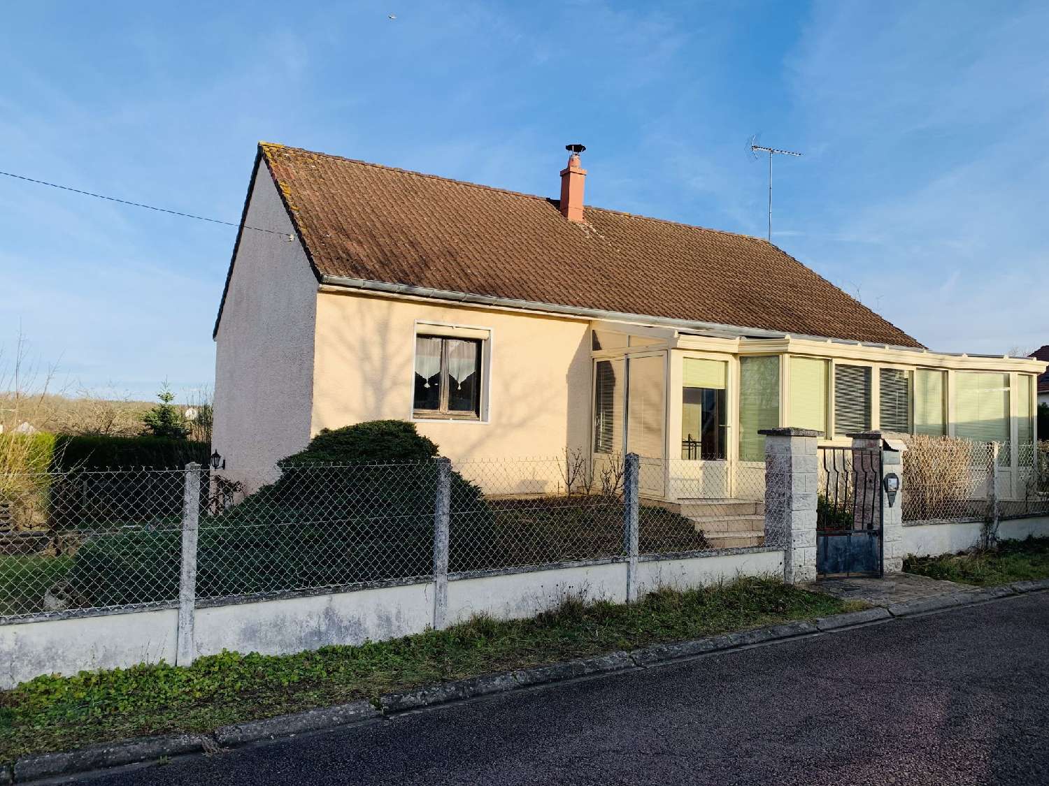  te koop huis Chéroy Yonne 1