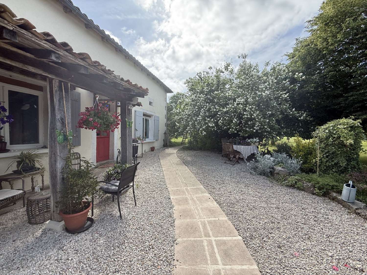 te koop huis Combiers Charente 1