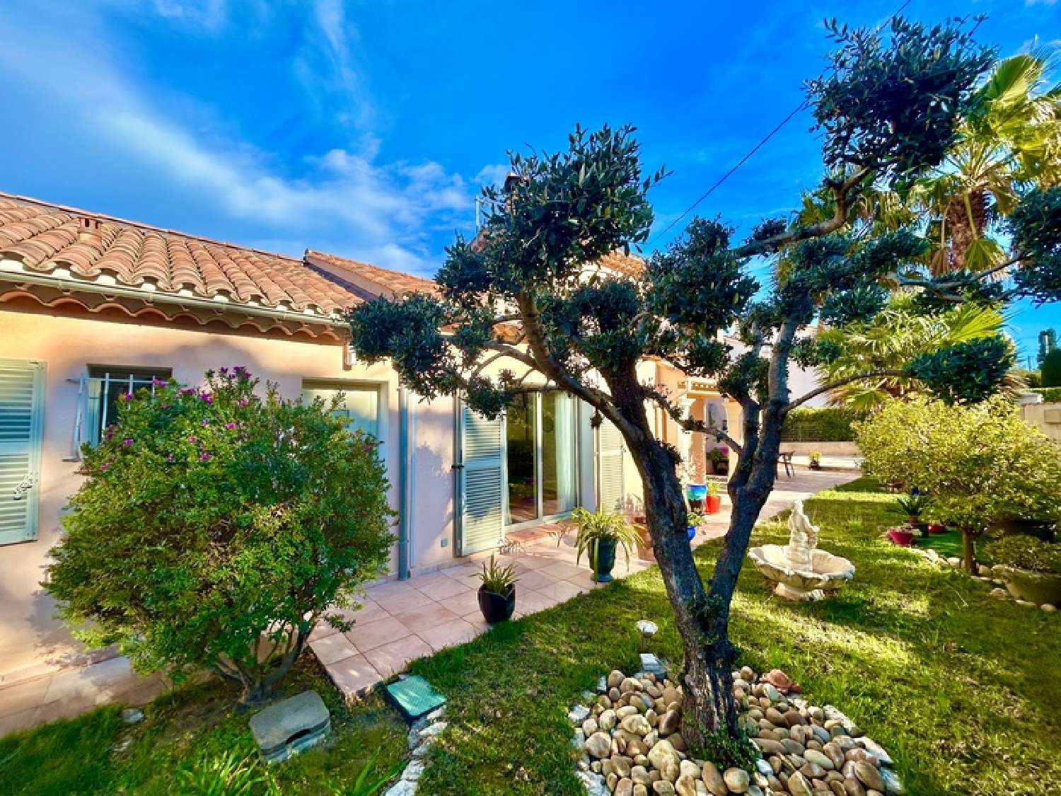  for sale house Saint-Aygulf Var 3