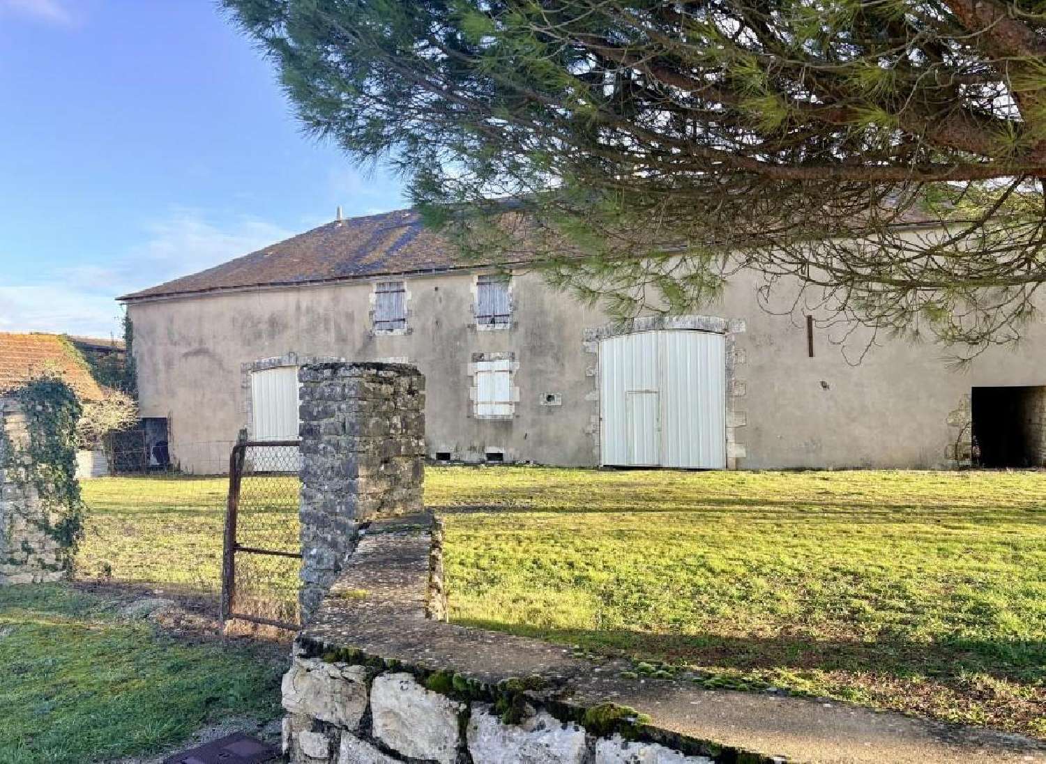  te koop huis Saint-Gourson Charente 2