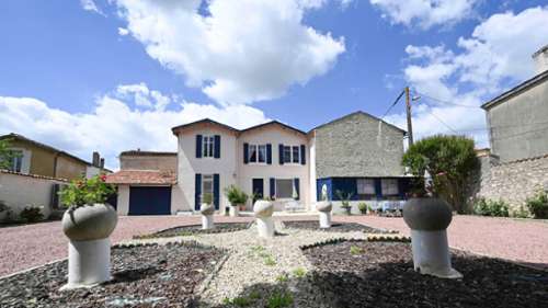 Saint-Jean-d'Angély Charente-Maritime Haus Bild 7250840