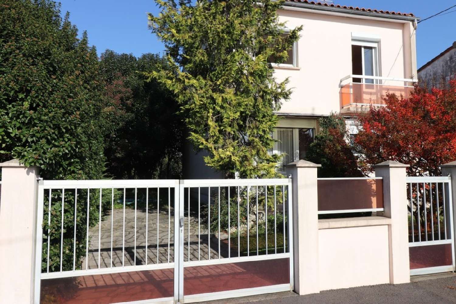  te koop huis Saint-Jean-d'Angély Charente-Maritime 2