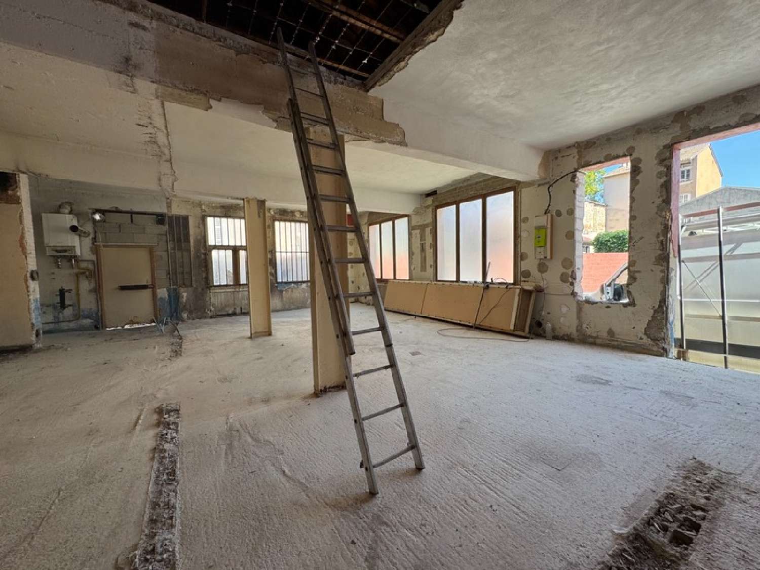  for sale house Saint-Jean-le-Priche Saône-et-Loire 1