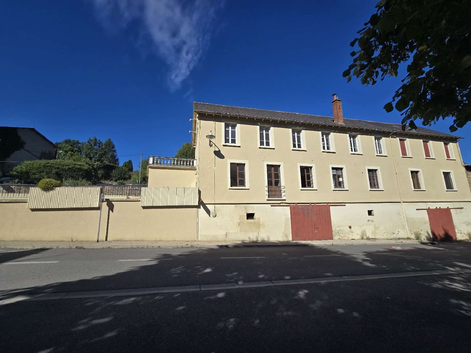  te koop huis Salmiech Aveyron 1