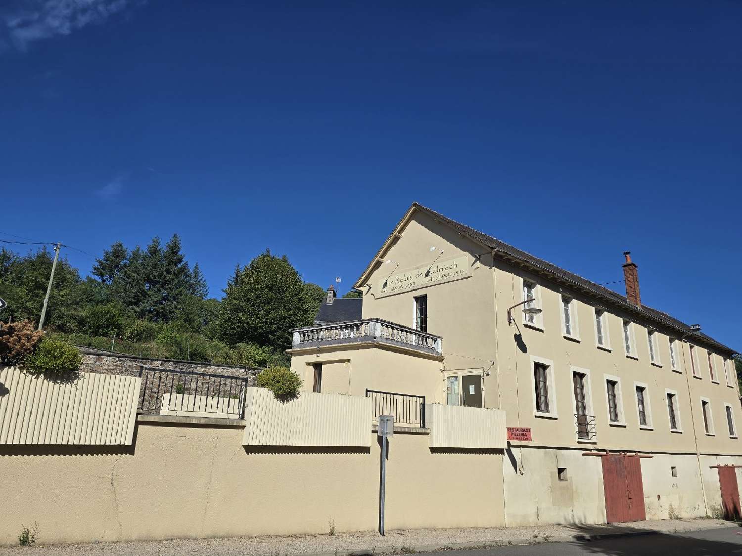  te koop huis Salmiech Aveyron 2