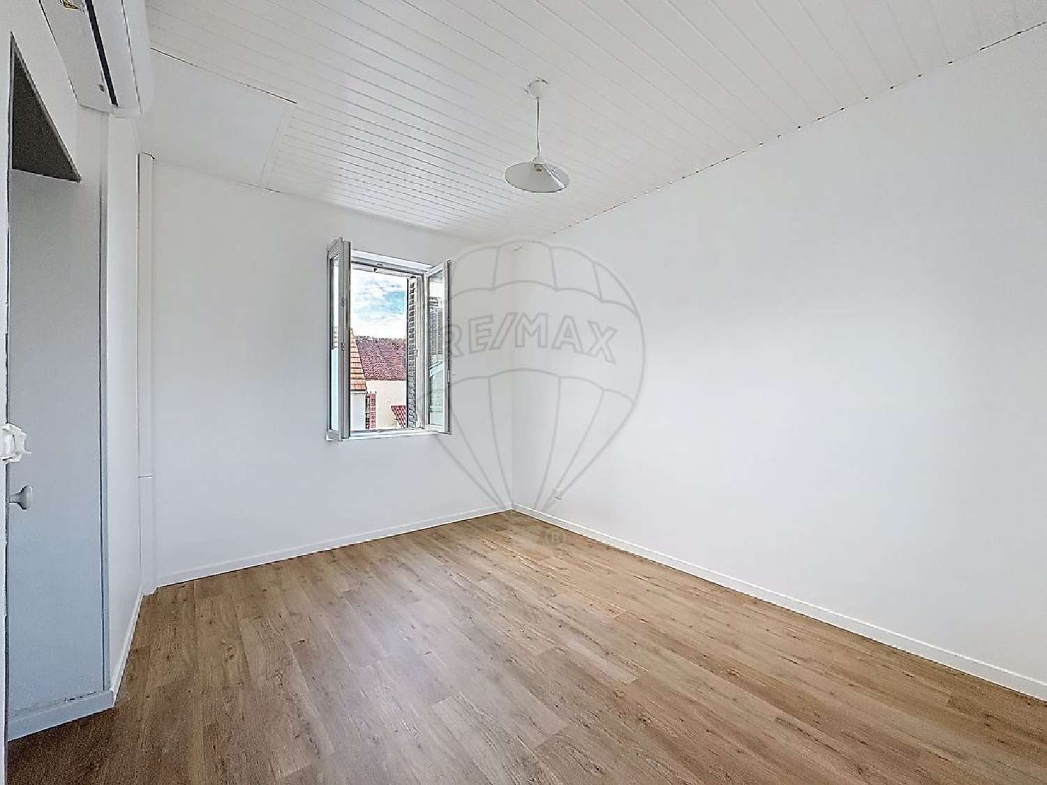  for sale house Véron Yonne 3