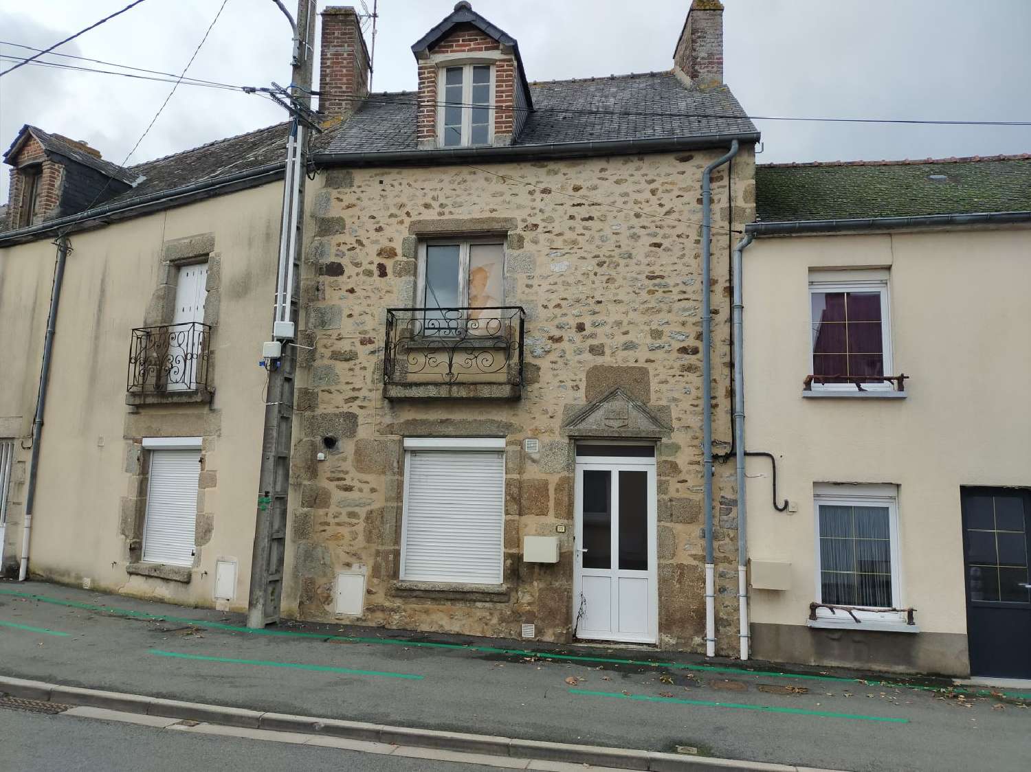 for sale house Villaines-la-Juhel Mayenne 1