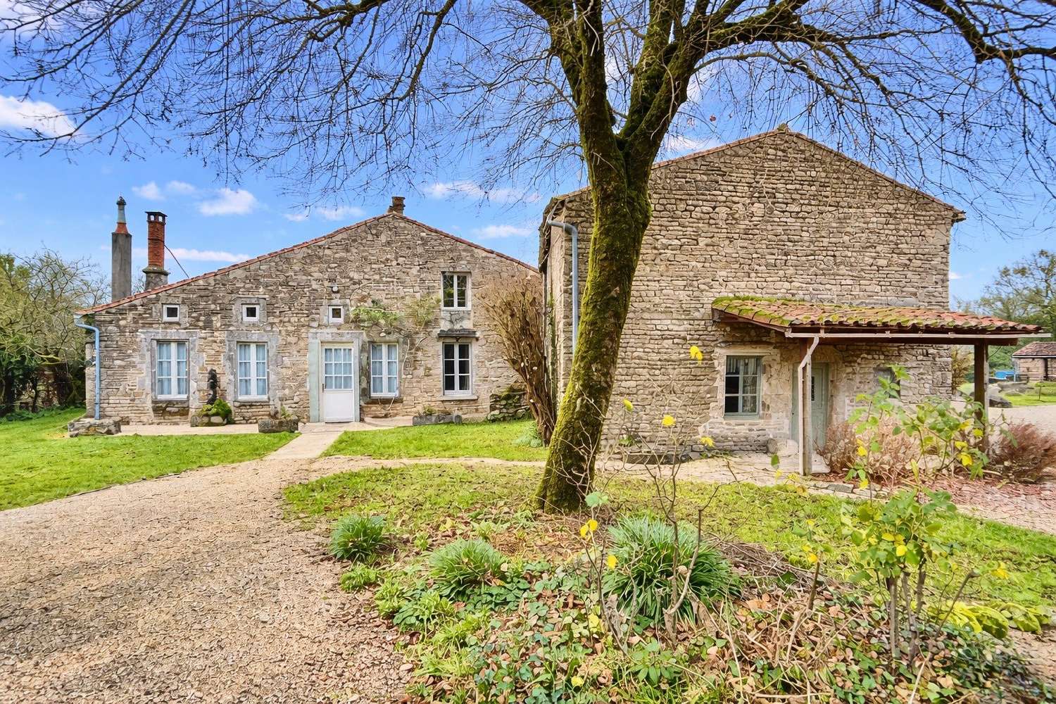  te koop huis Villefagnan Charente 2