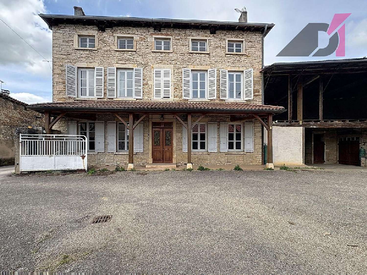  for sale house Viré Saône-et-Loire 1