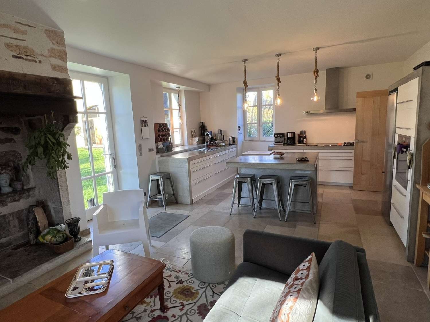 for sale mansion Figeac Lot 6