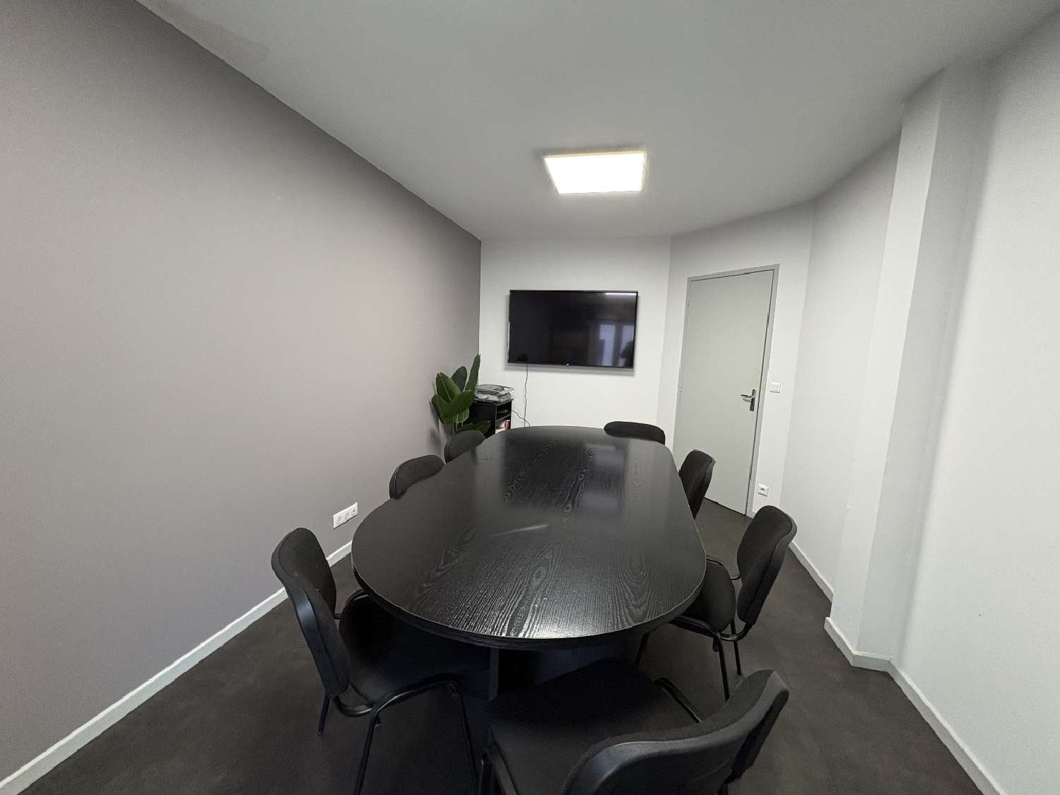 à vendre bureau Figeac Lot 5