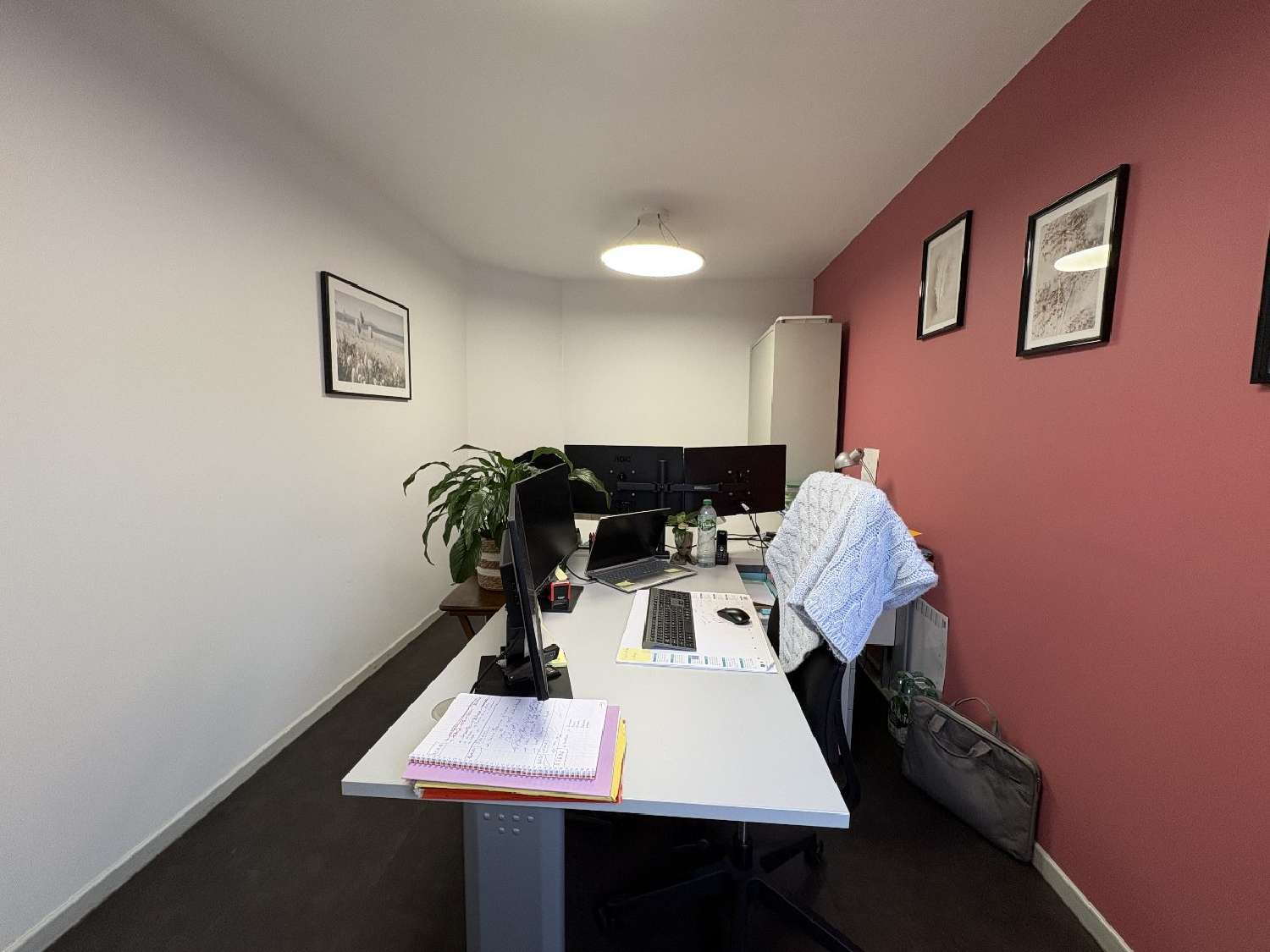 à vendre bureau Figeac Lot 7