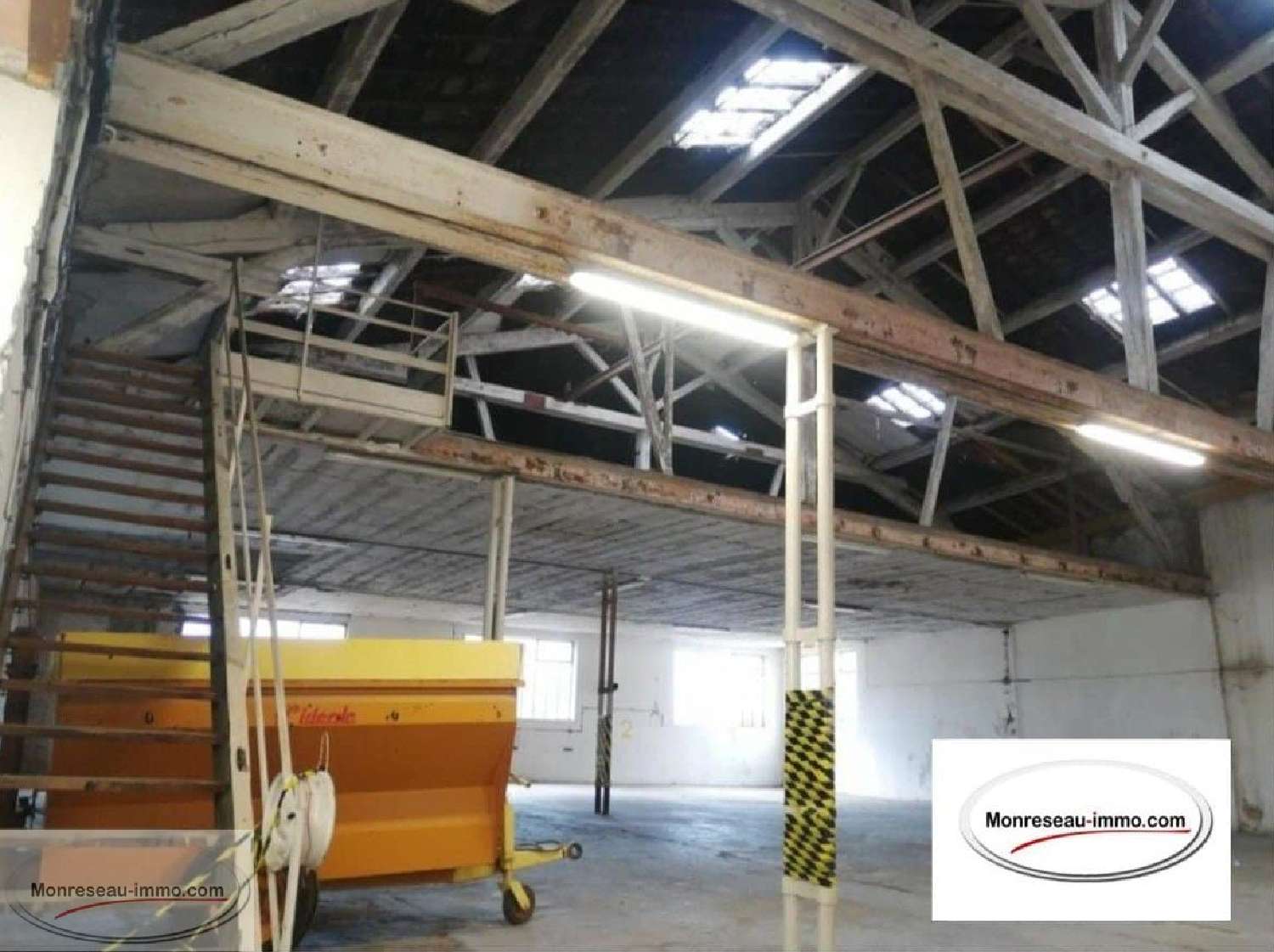  for sale office Loché Saône-et-Loire 1