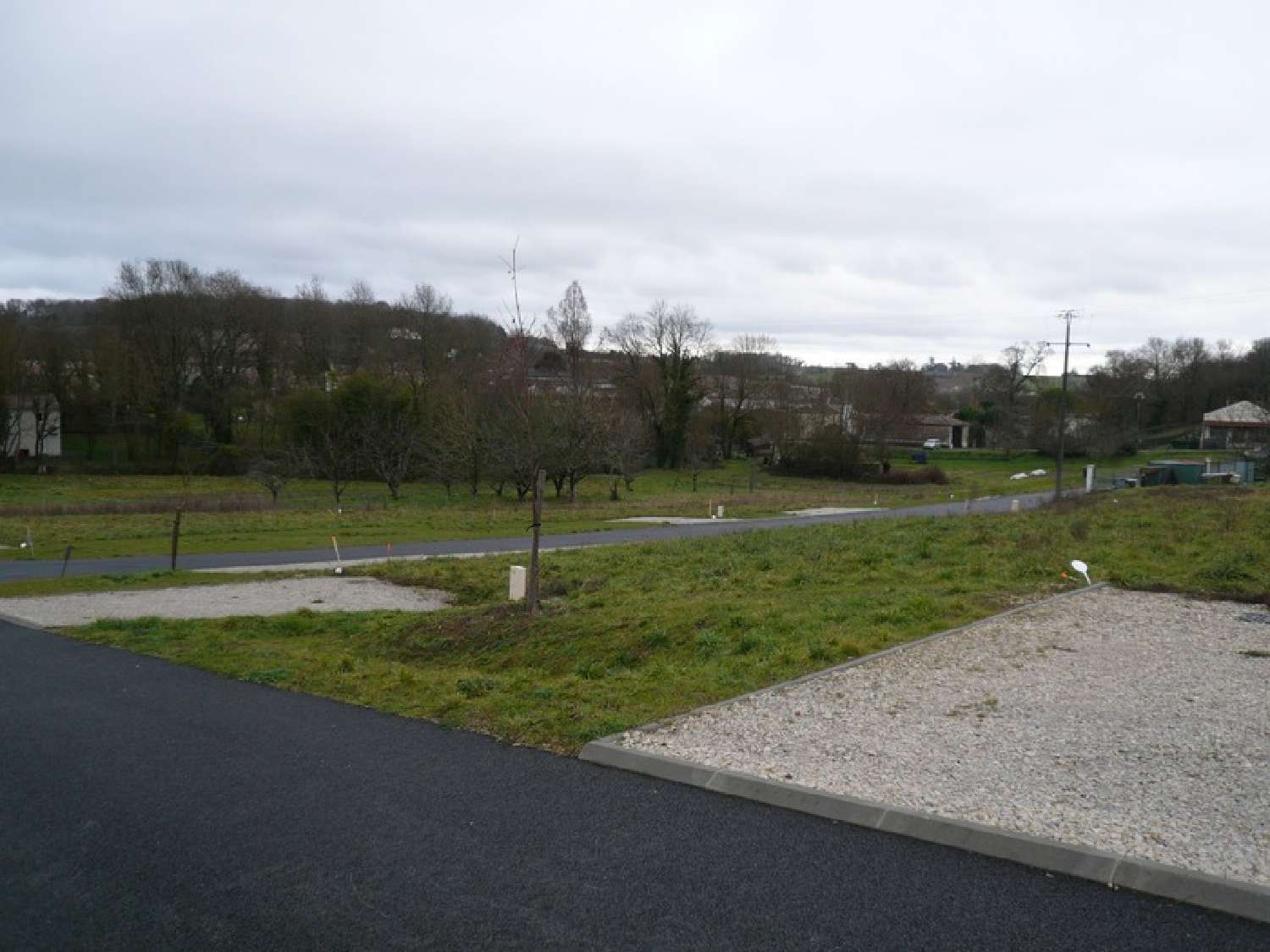  à vendre terrain Saint-Laurent-de-Cognac Charente 8