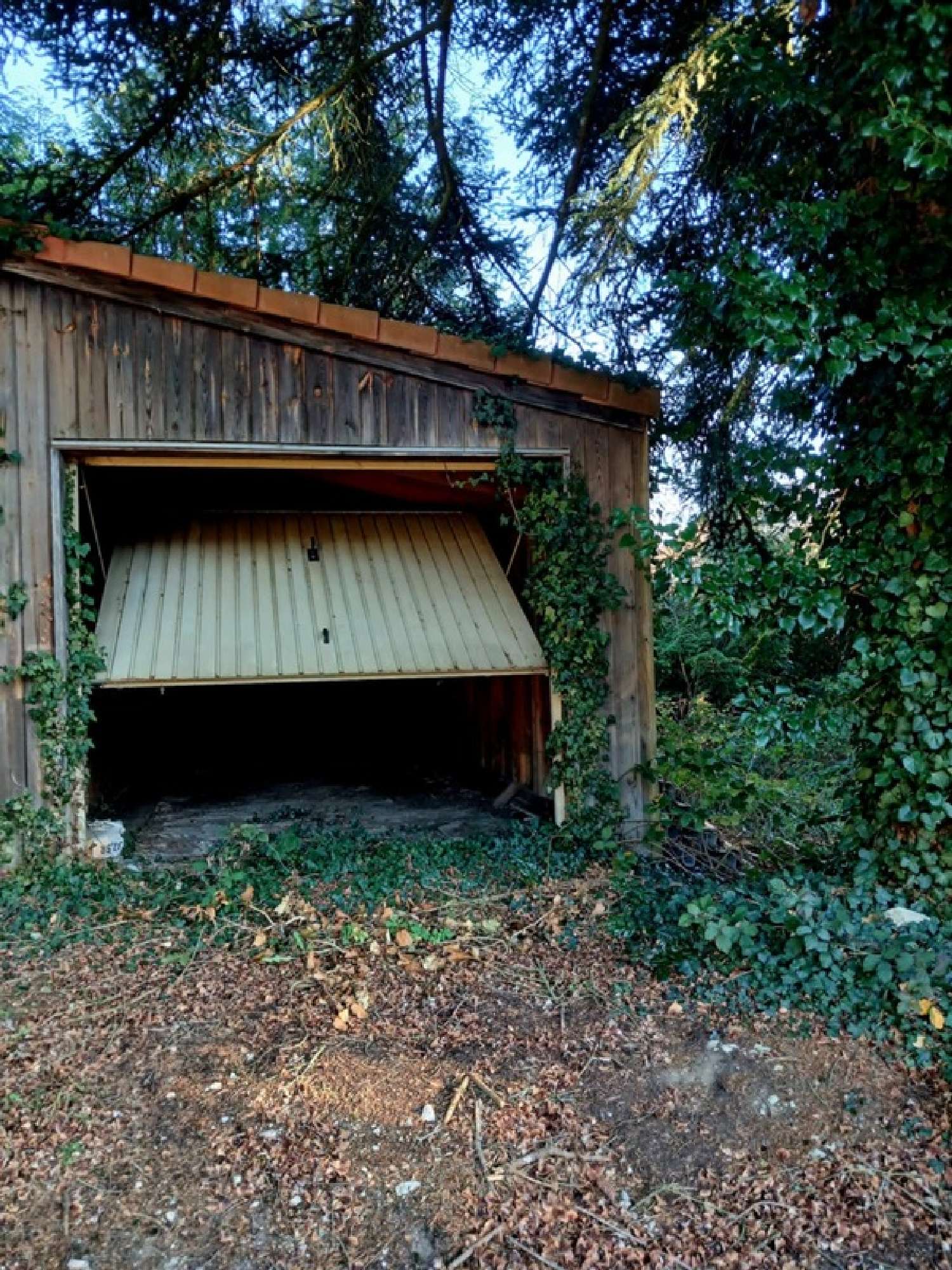  te koop terrein Thiers Puy-de-Dôme 3