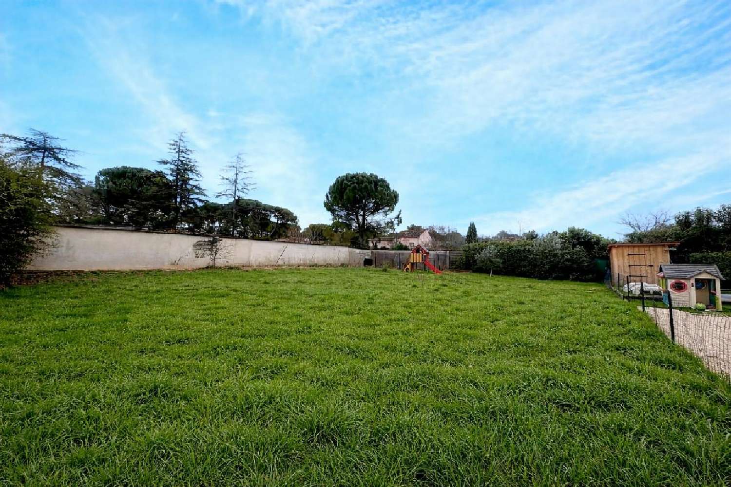 for sale terrain Vic-le-Fesq Gard 2