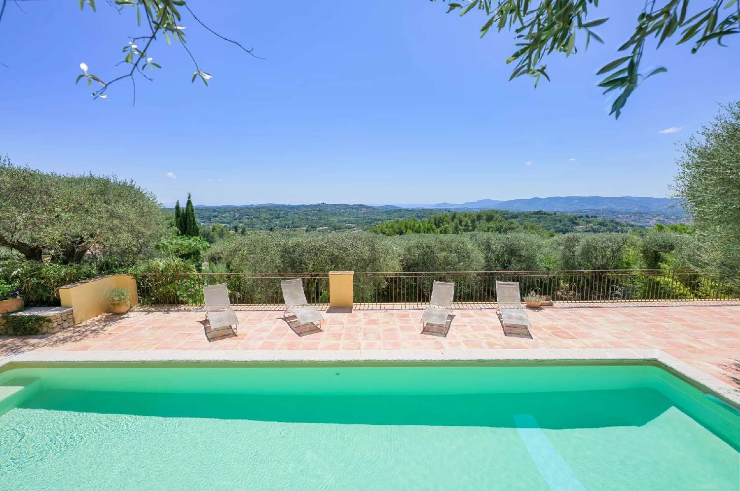  à vendre villa Châteauneuf-Grasse Alpes-Maritimes 3