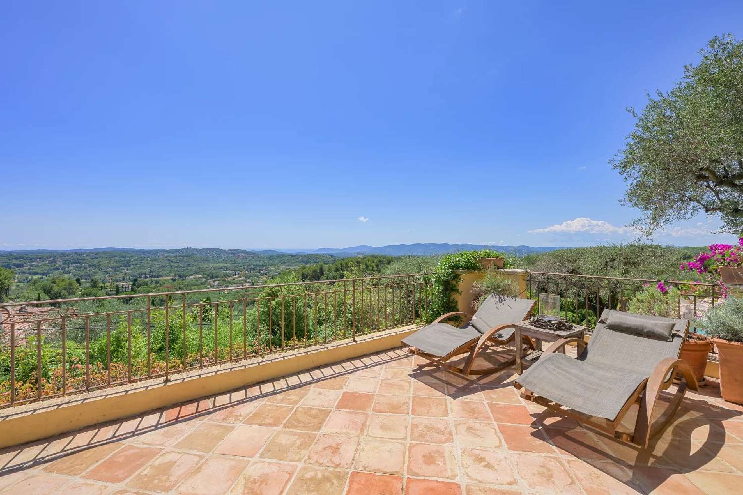  à vendre villa Châteauneuf-Grasse Alpes-Maritimes 7