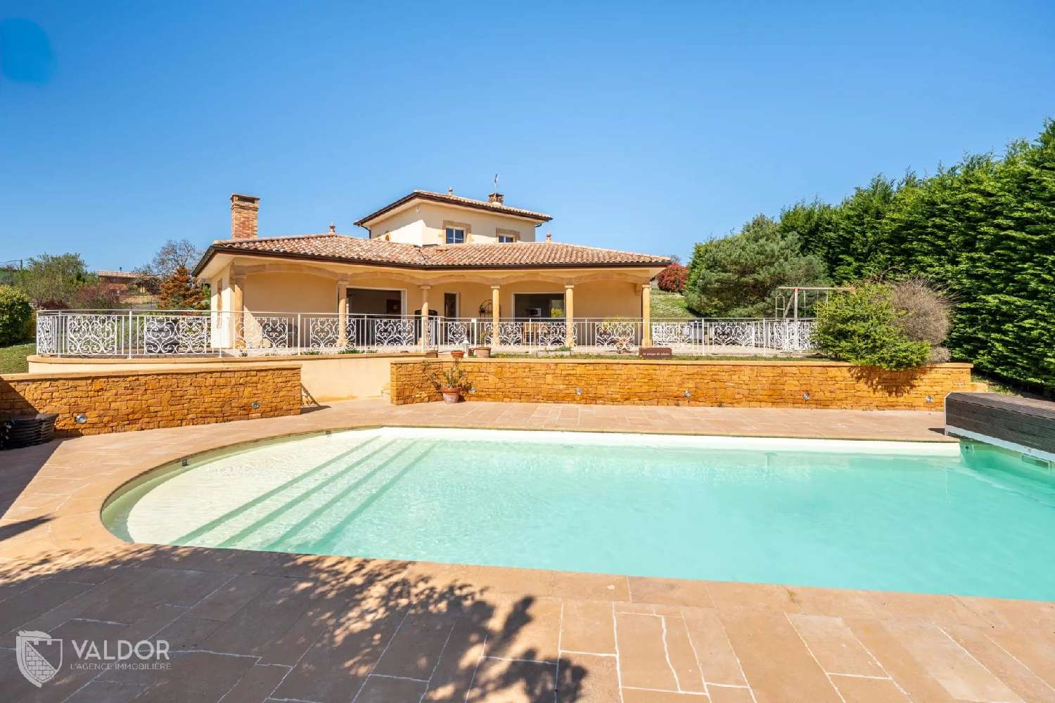 te koop villa Cogny Cher 1