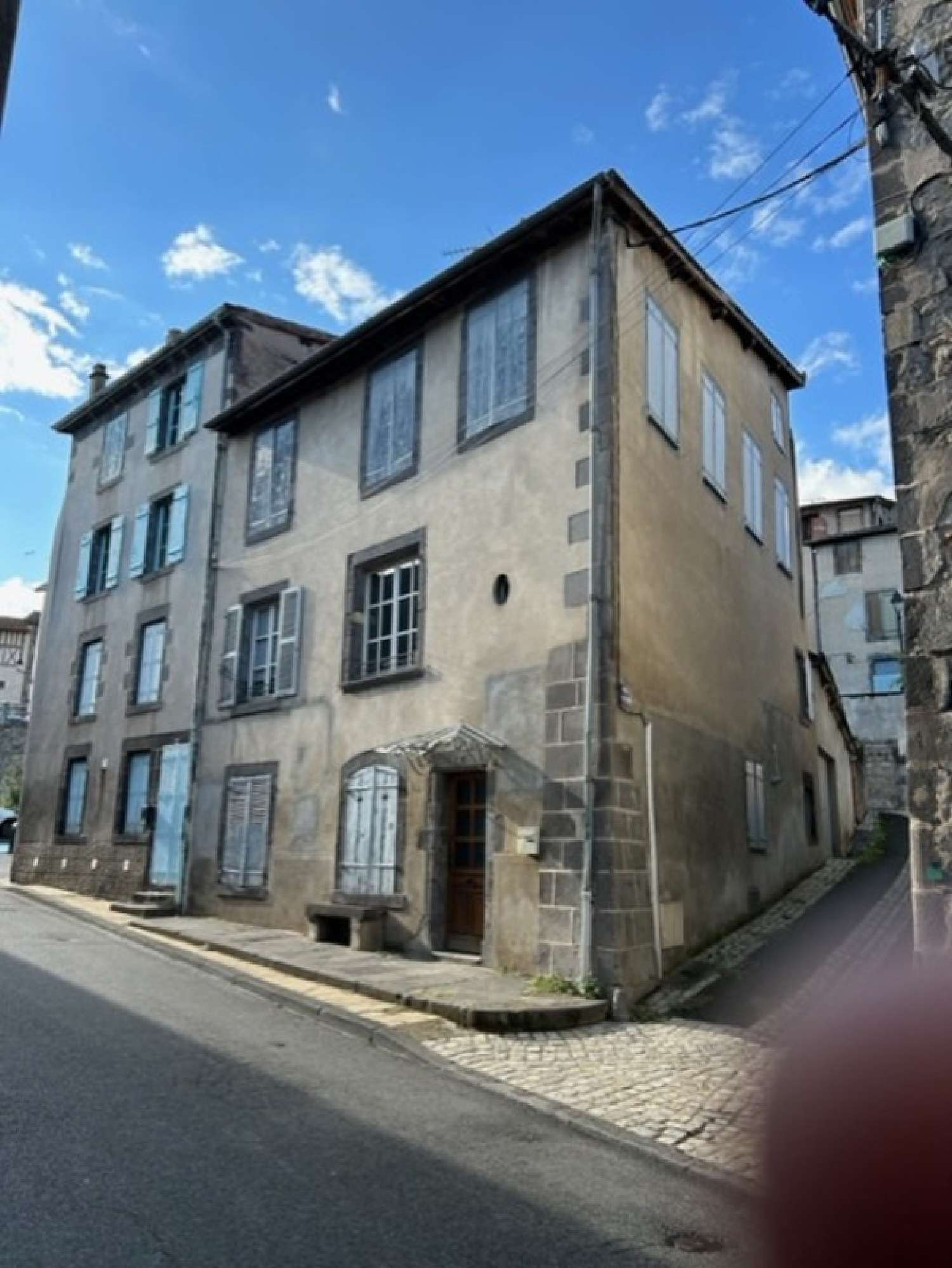 à vendre maison de village Maringues Puy-de-Dôme 1