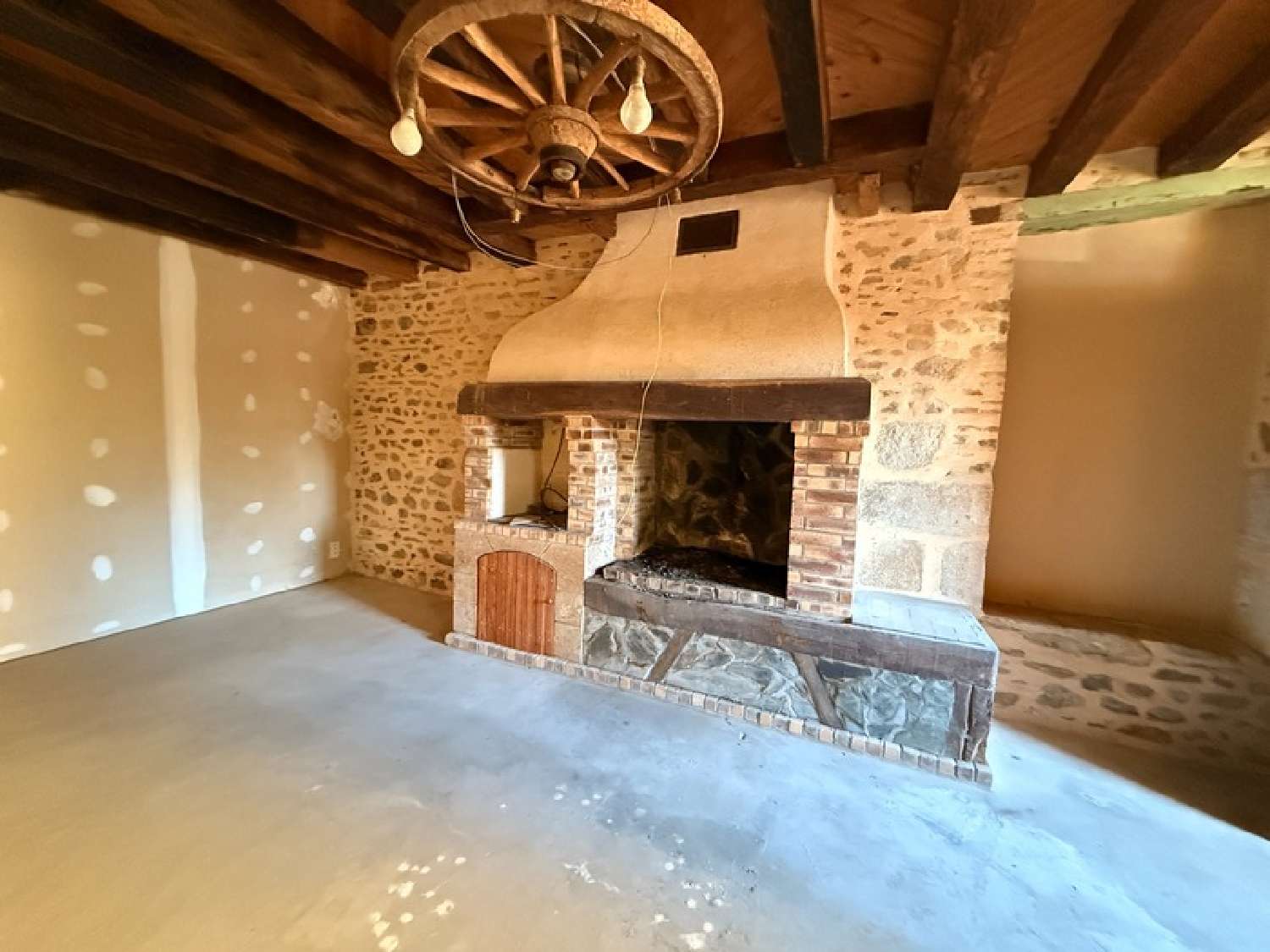  te koop dorpshuis Méasnes Creuse 4