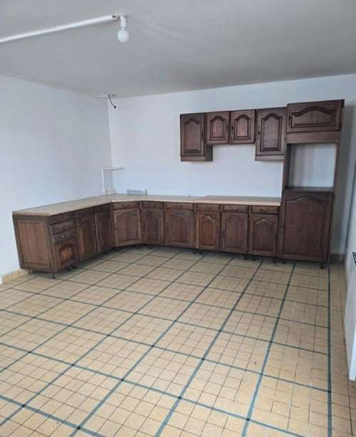 Saint-Florent-des-Bois Vendée dorpshuis foto 7250099