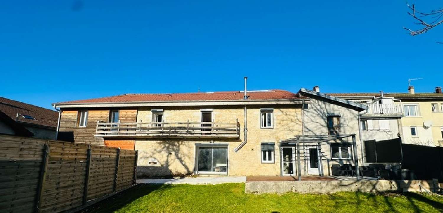  te koop dorpshuis Viry Jura 4