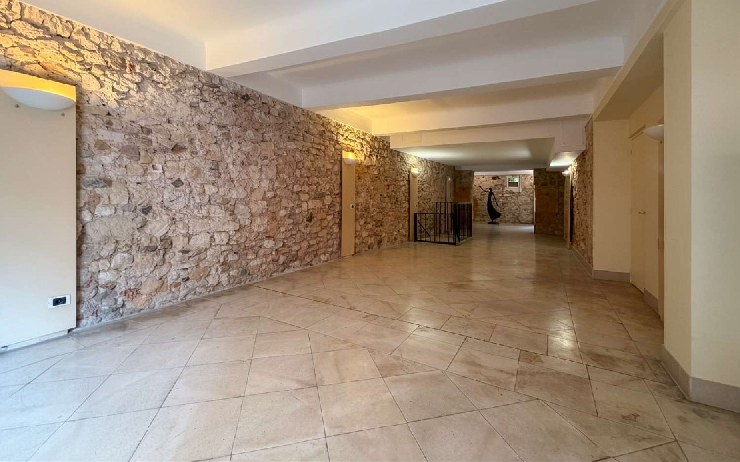  for sale apartment Aix-en-Provence Bouches-du-Rhône 2