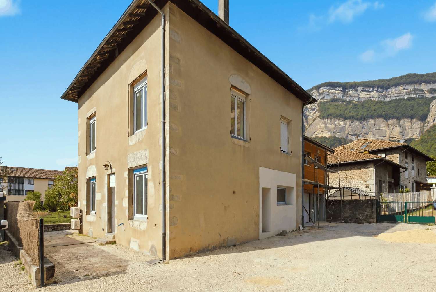  te koop appartement Crolles 38920 Isère 2