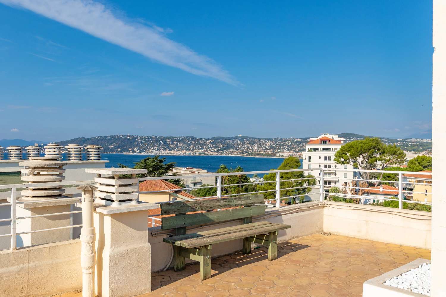  for sale apartment Juan-les-Pins Alpes-Maritimes 2