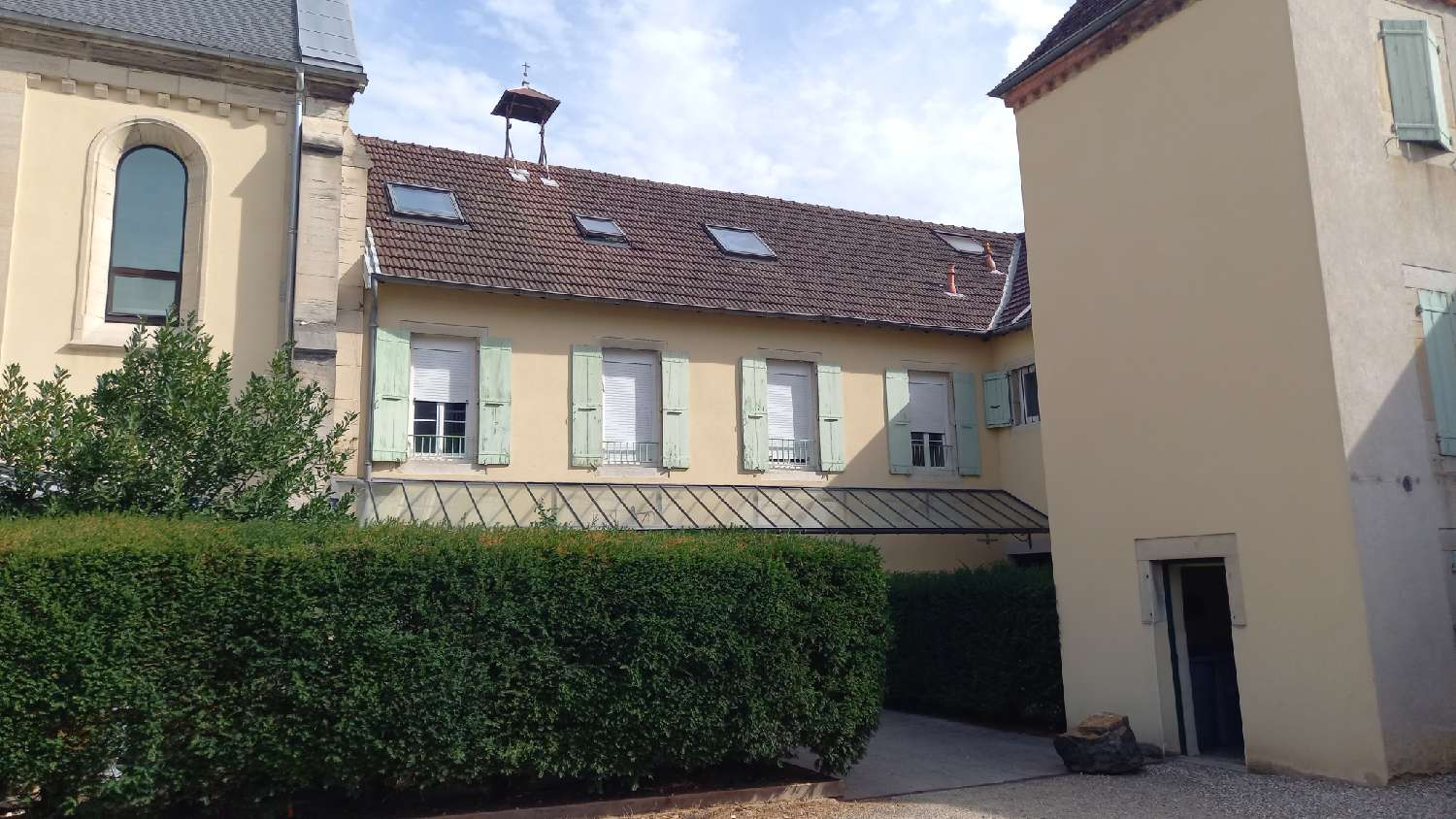 for sale apartment Lons-le-Saunier Jura 1