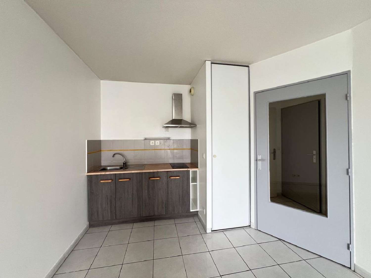 for sale apartment Marseille 5e Arrondissement Bouches-du-Rhône 4