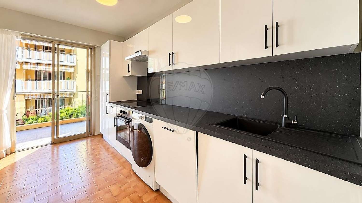 à vendre appartement Nice 06100 Alpes-Maritimes 2