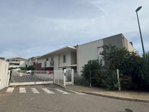 Saint-Martin-de-Crau Bouches-du-Rhône apartment foto 7432695
