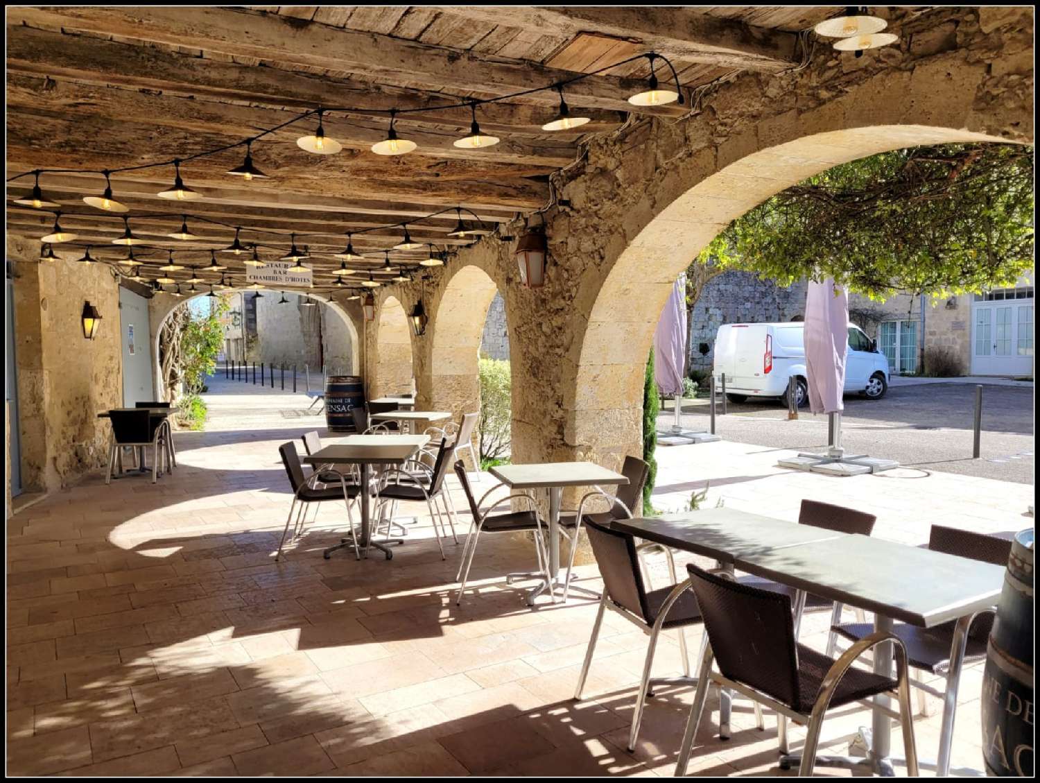 for sale bar cafe La Romieu Gers 2