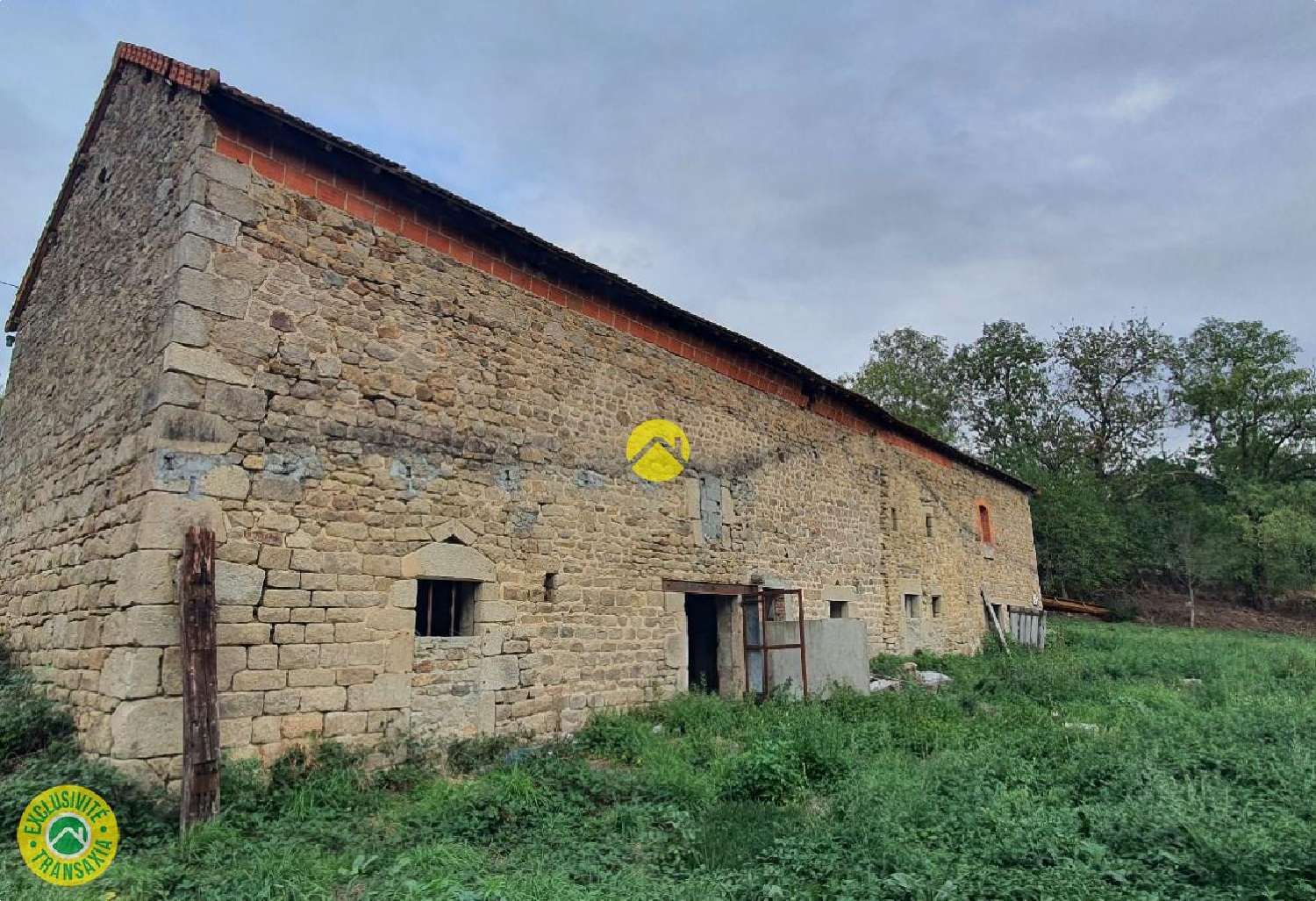 for sale barn Auzances Creuse 4