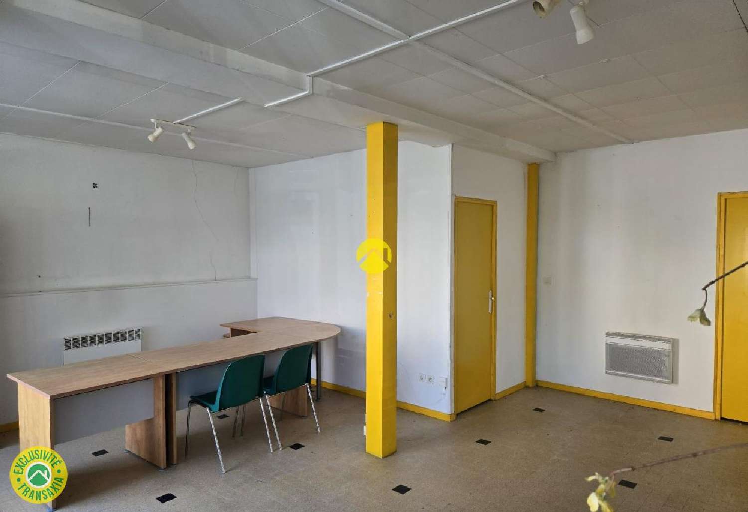  te koop gebouw Huriel Allier 2