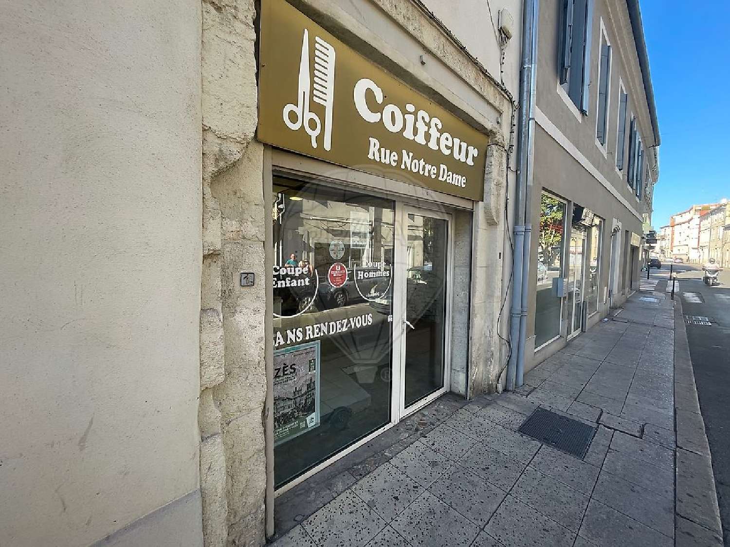 for sale building Nîmes Gard 3