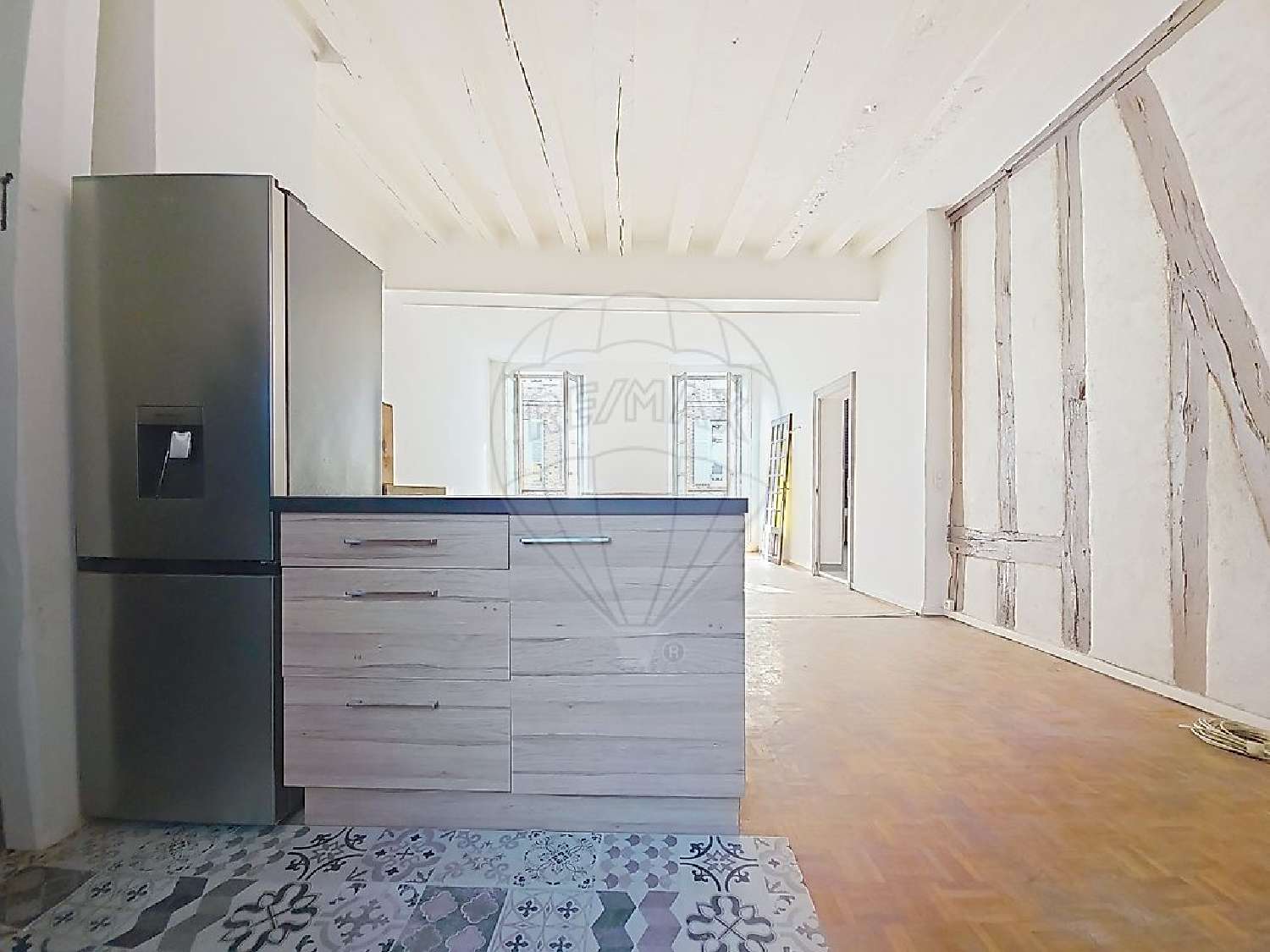 te koop gebouw Sens Yonne 7