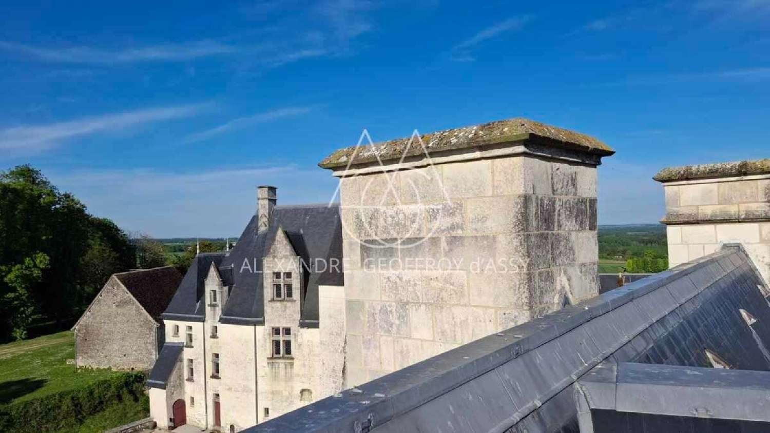 te koop kasteel Le Blanc Indre 2