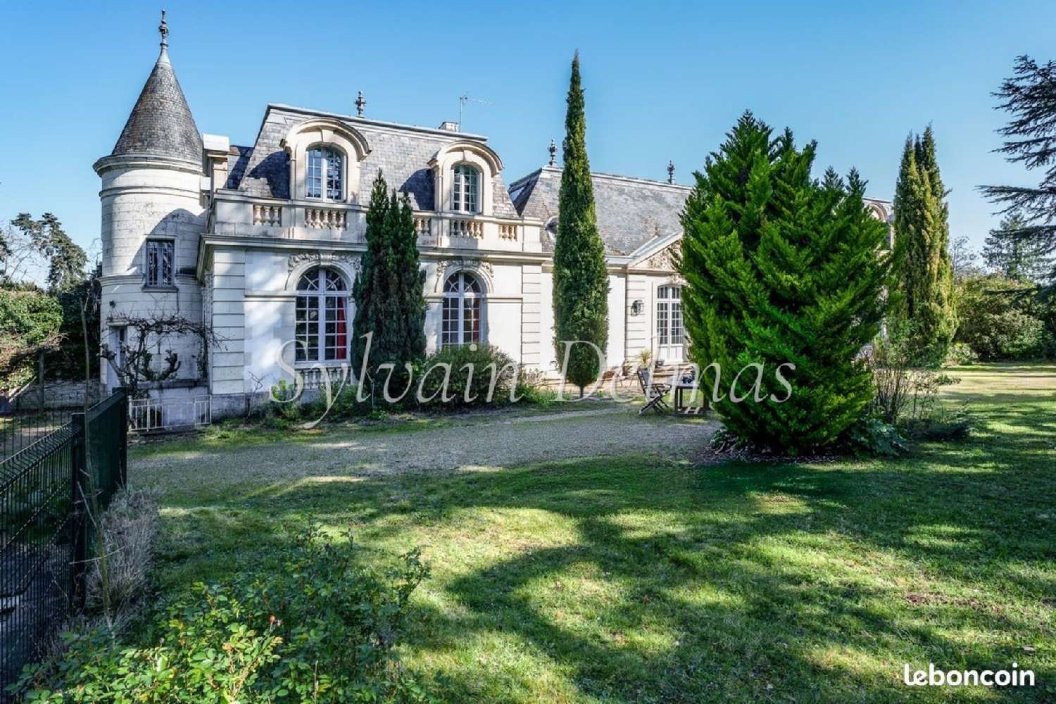  for sale castle Saint-Avertin Indre-et-Loire 8