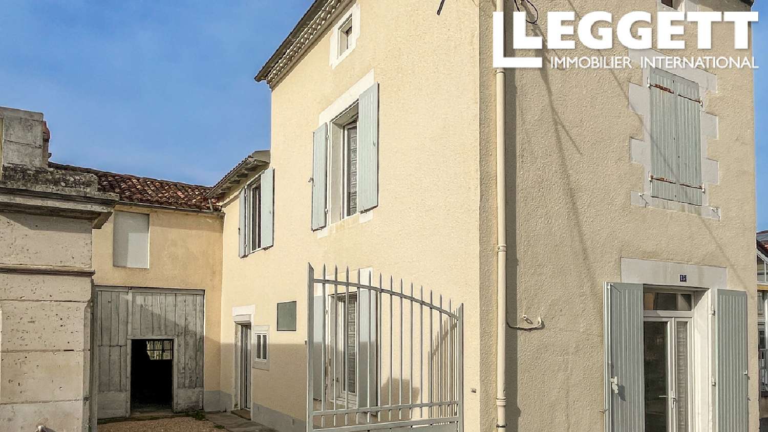 te koop stadshuis Mansle Charente 1