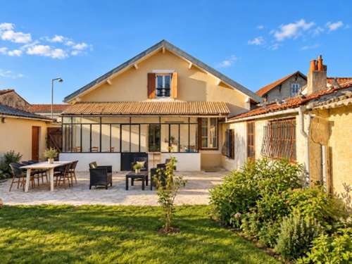 Saintes Charente-Maritime city house foto 7418395