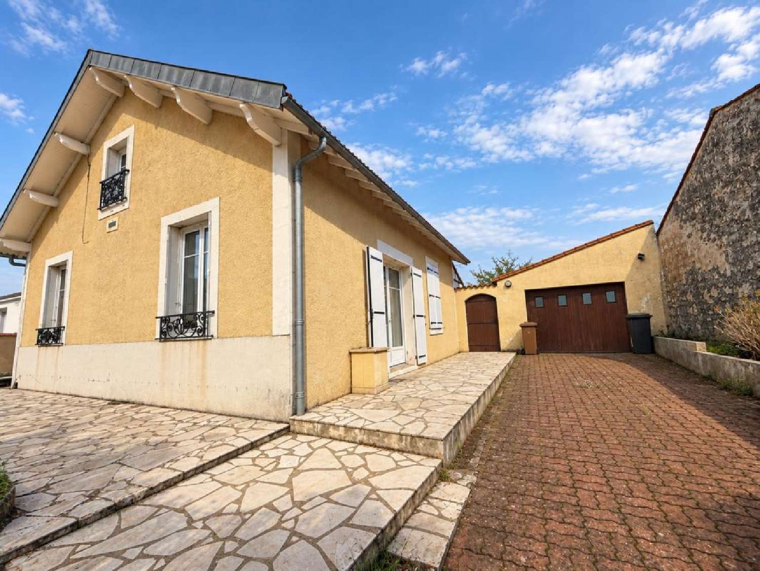  for sale city house Saintes Charente-Maritime 2
