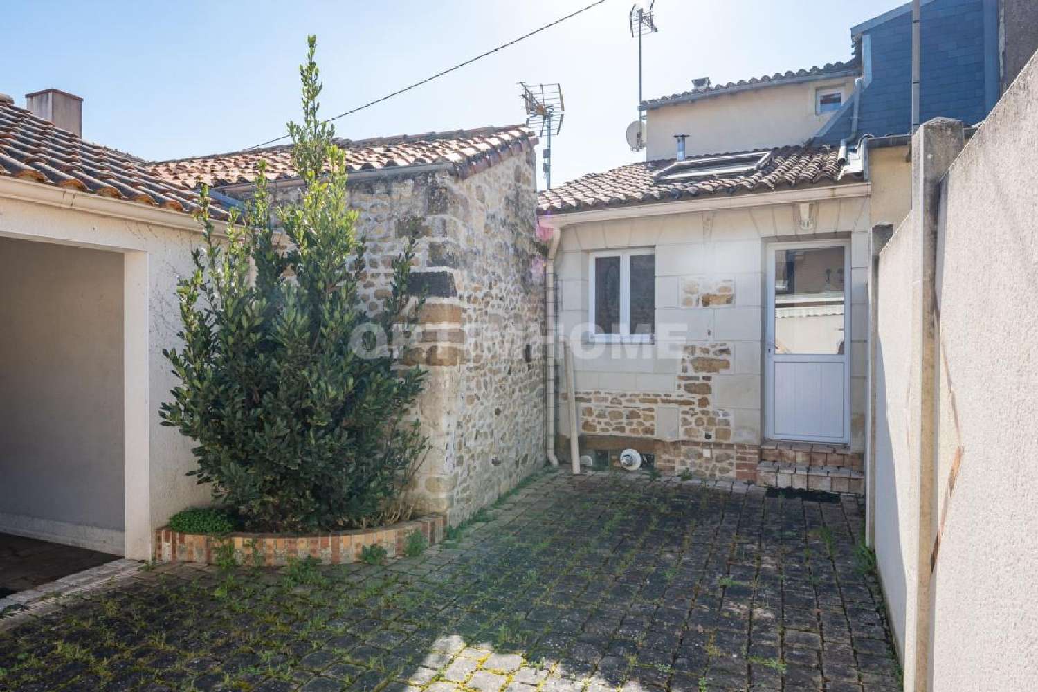 à vendre maison de ville Thouars Deux-Sèvres 2