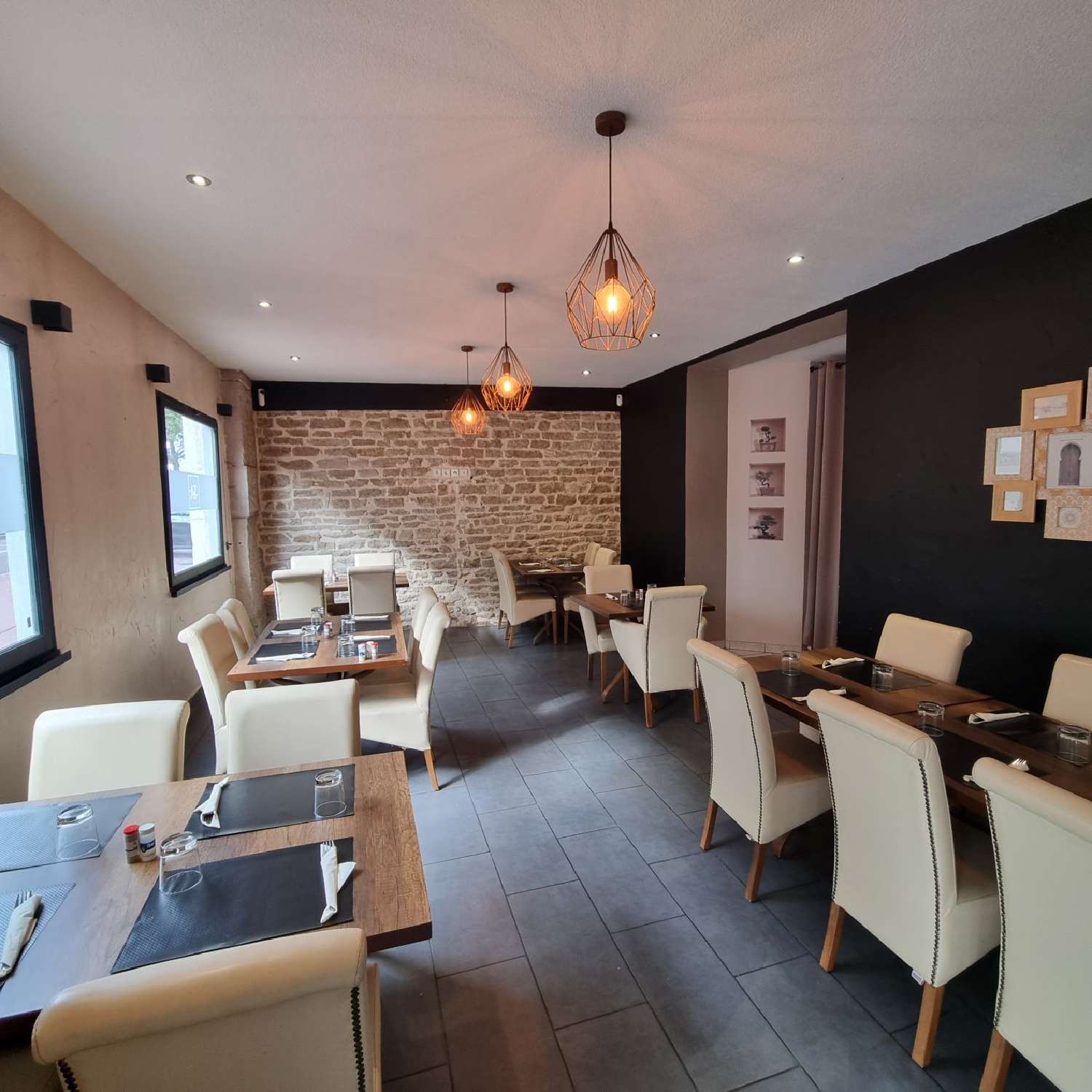 te koop bedrijfsruimte/ kantoor Lux Saône-et-Loire 1