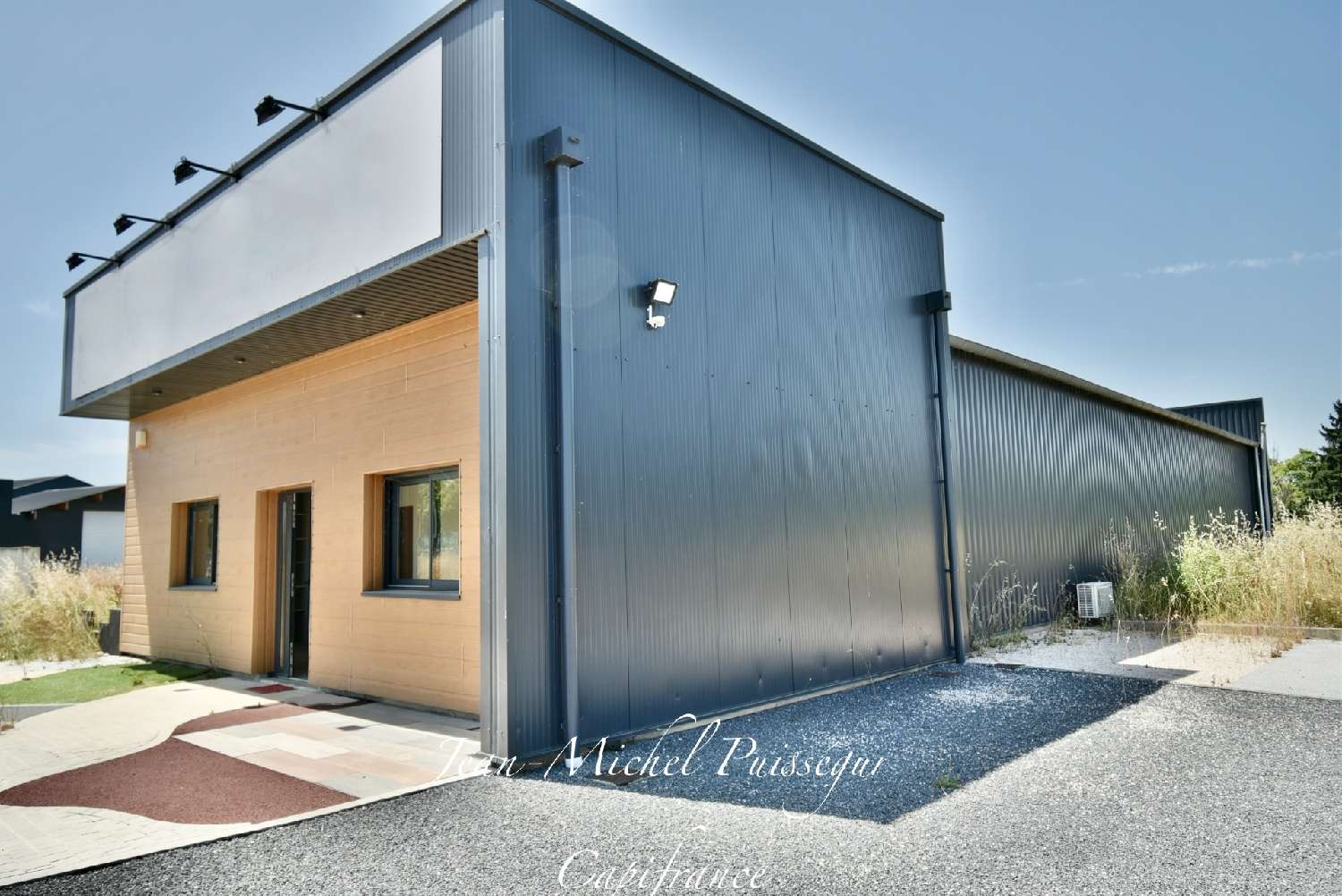 for sale commercial Montréjeau Haute-Garonne 2
